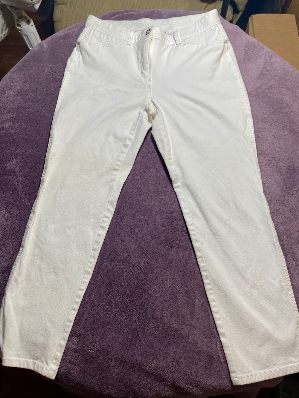 Chico's So Slimming White Cropped Jeans